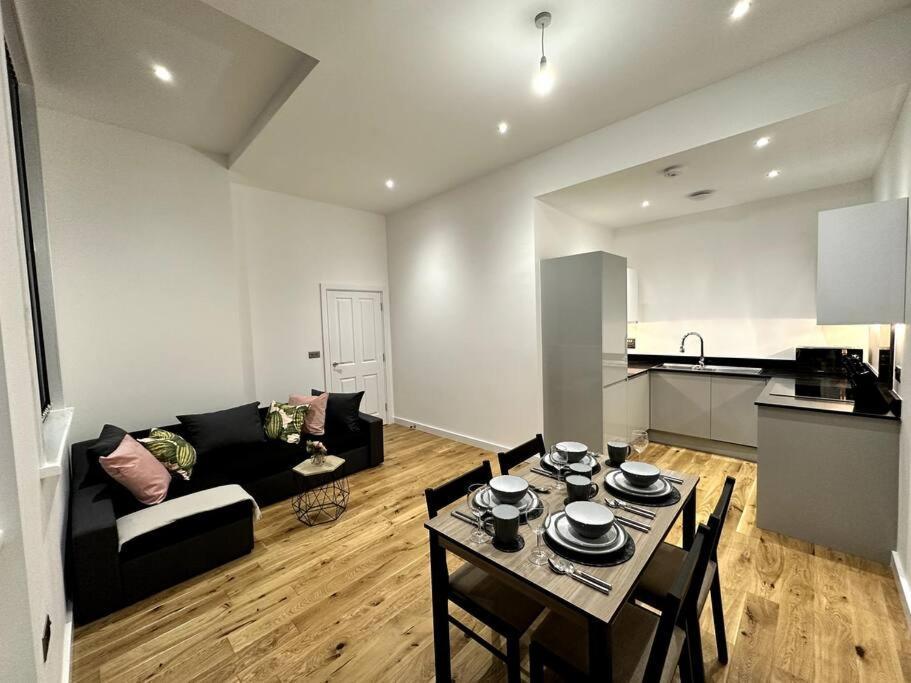 Spacious And Elegant Apartment Birmingham Extérieur photo
